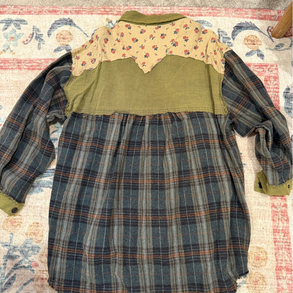 POL Top - Picture 3 of 3